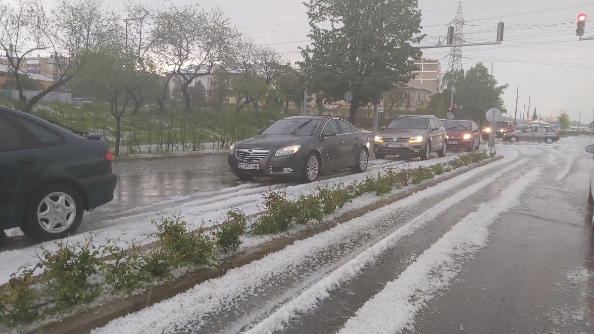 Силна градушка в Казанлък