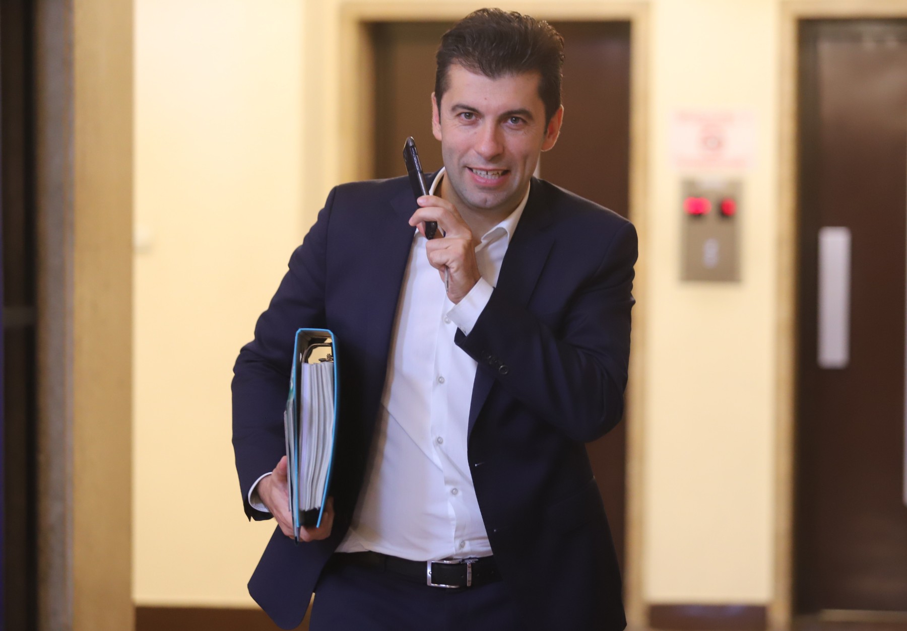 Кирил Петков: Явно САЩ са събрали достатъчно факти, за да отсекат така трайно за Пеевски и Божков
