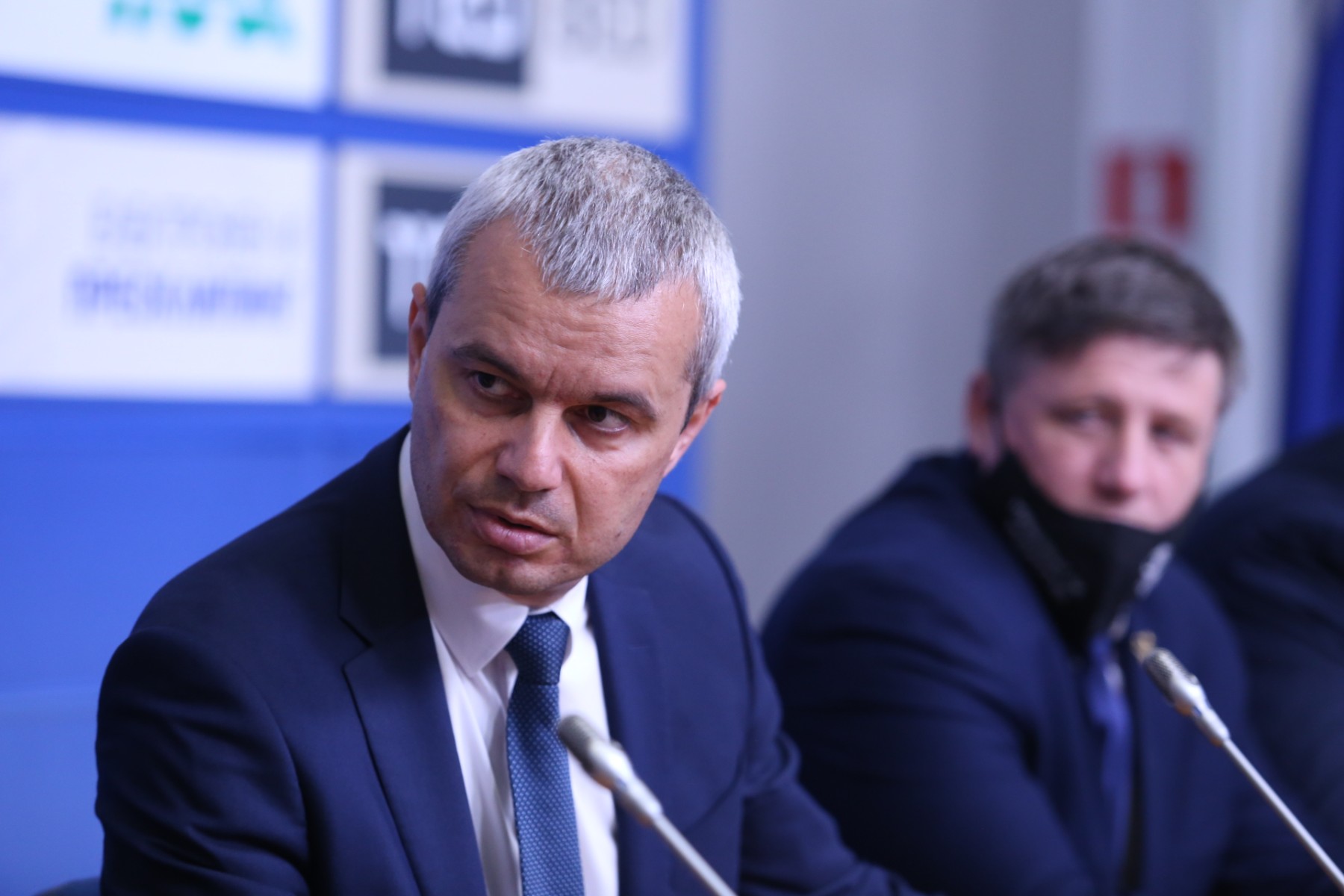 Костадин Костадинов: Престъпници заплашиха семейството ми