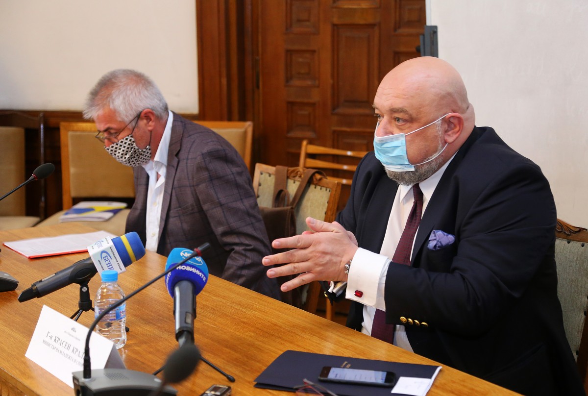Кралев: Спортните клубове ще получат двойно повече средства през 2021