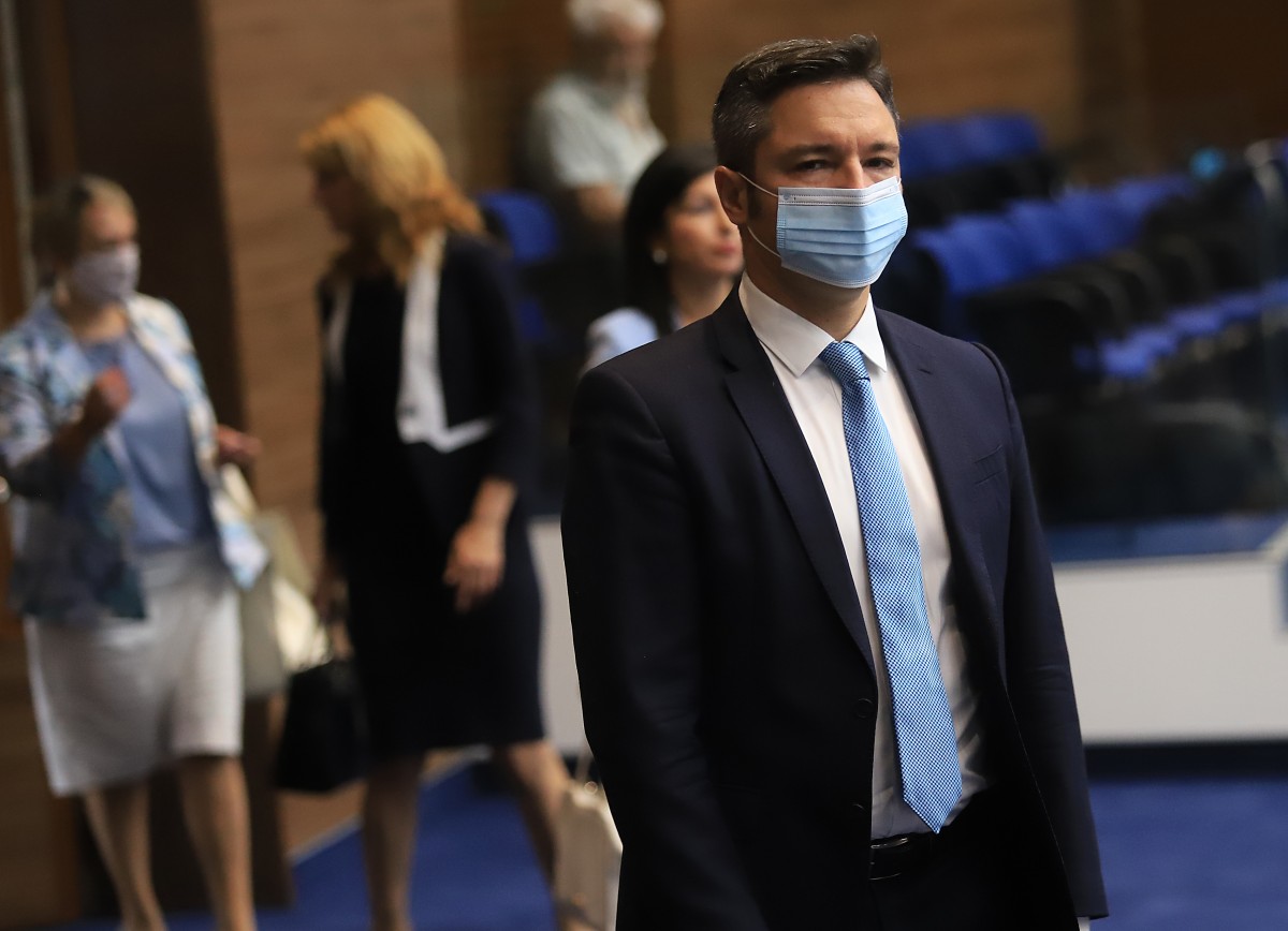 Кристиан Вигенин: Парламентът е изчерпан, агонията му трябва да свърши
