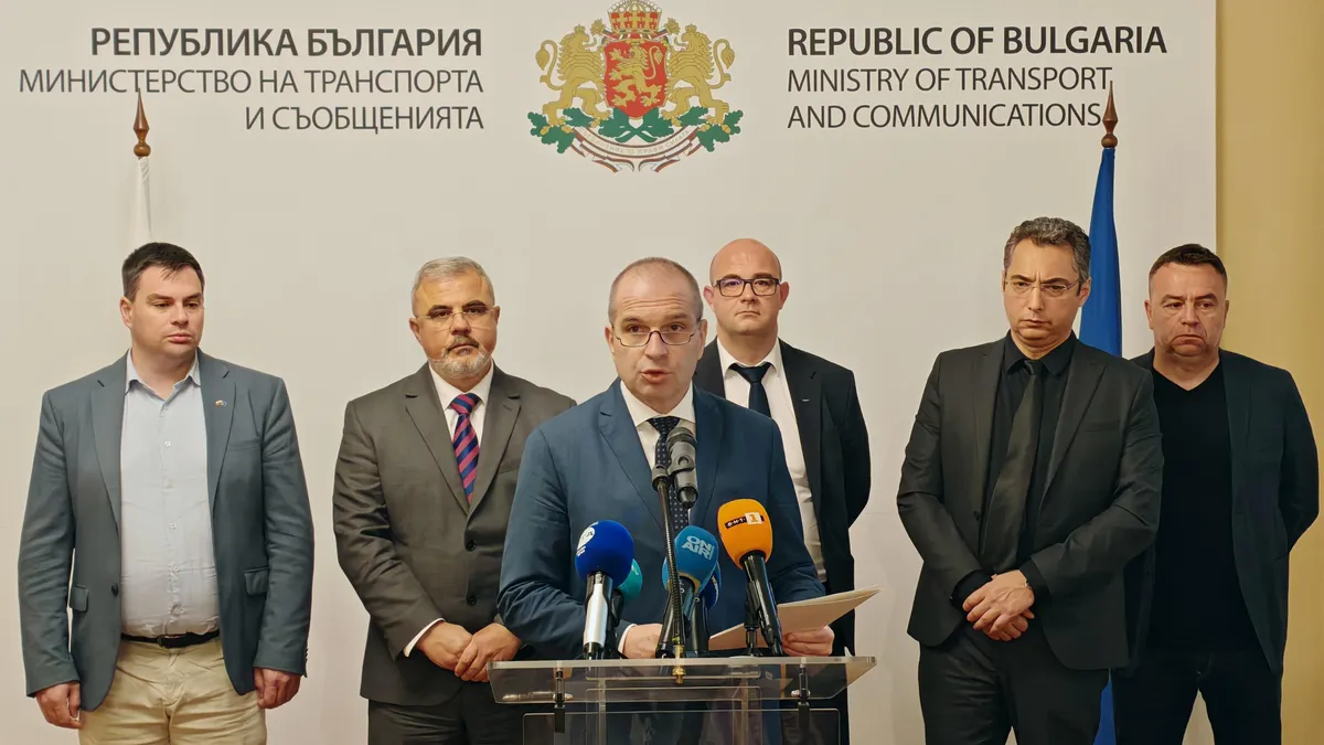 Кризисен щаб ще търси защо климатиците във вагоните на БДЖ не работят
