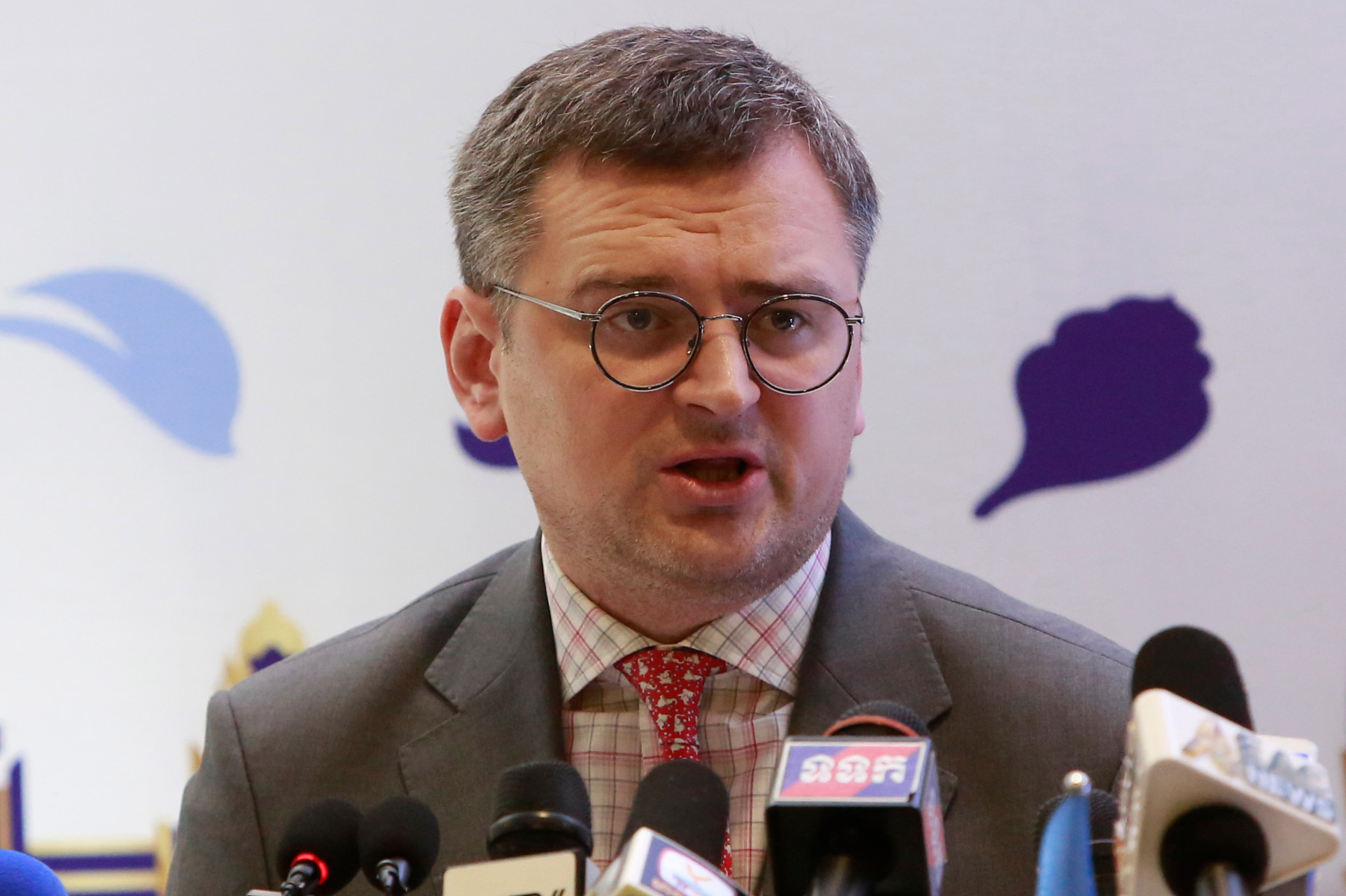 Кулеба: Има две условия за започване на преговори между Украйна и Русия