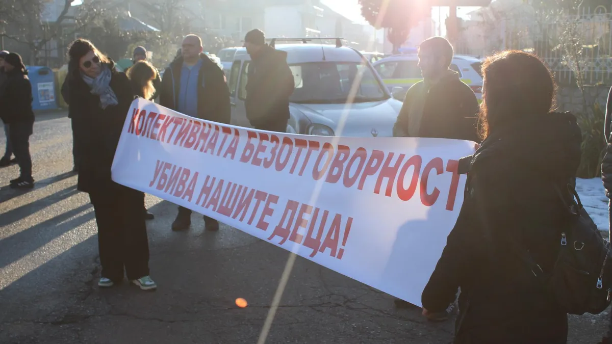 Кюстендилци на протест: Колективната безотговорност убива децата ни