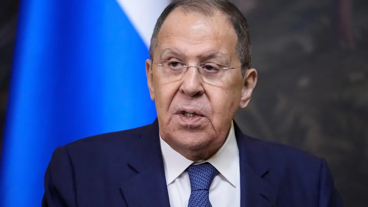 Лавров в защита на Белград: Крим за Русия е същото като Косово за Сърбия