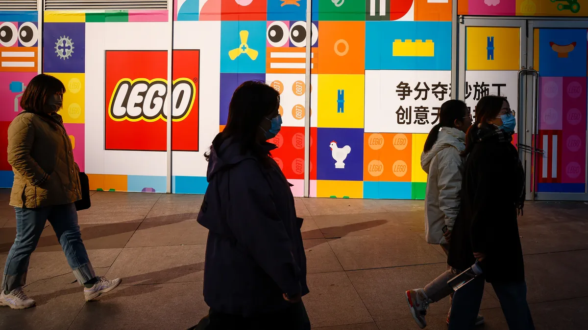 Lego регистрира отлична печалба през първите шест месеца от 2024 г. 