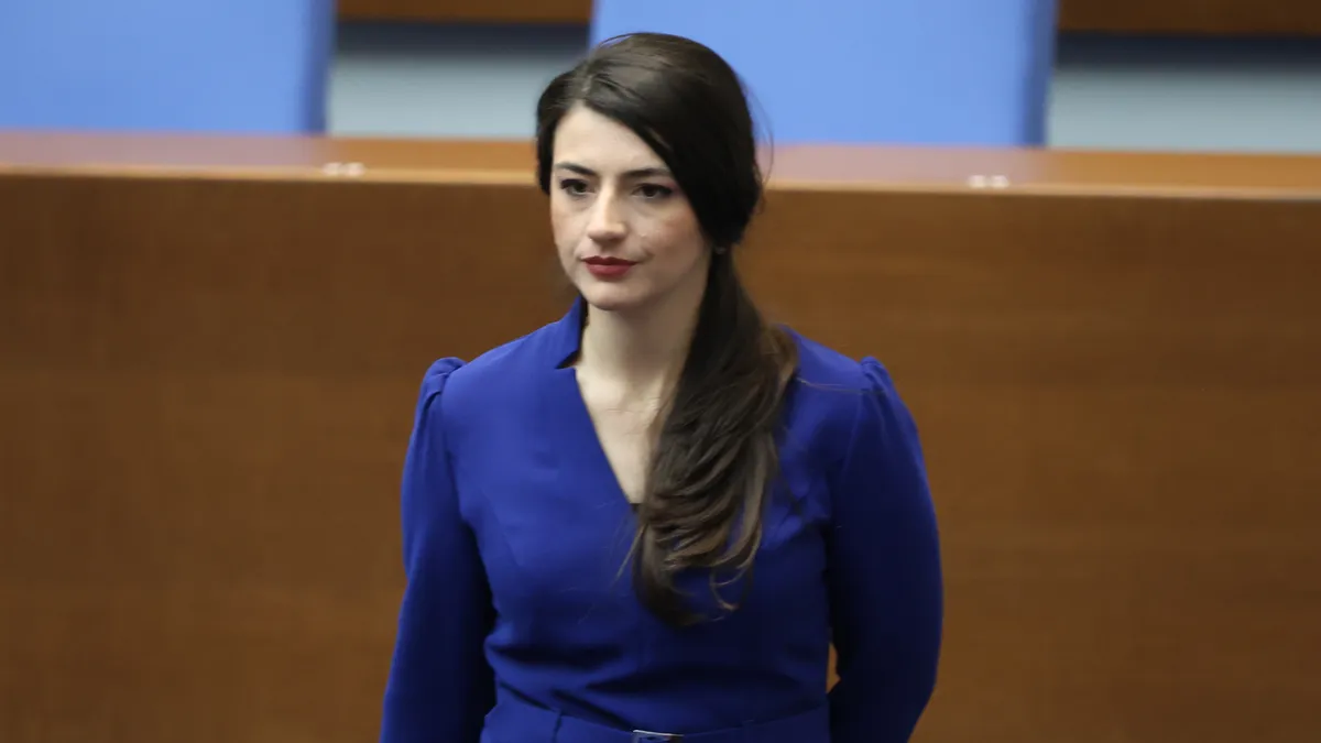 Лена Бориславова: Подаването на оставка е единствено по волята на самите народни представители