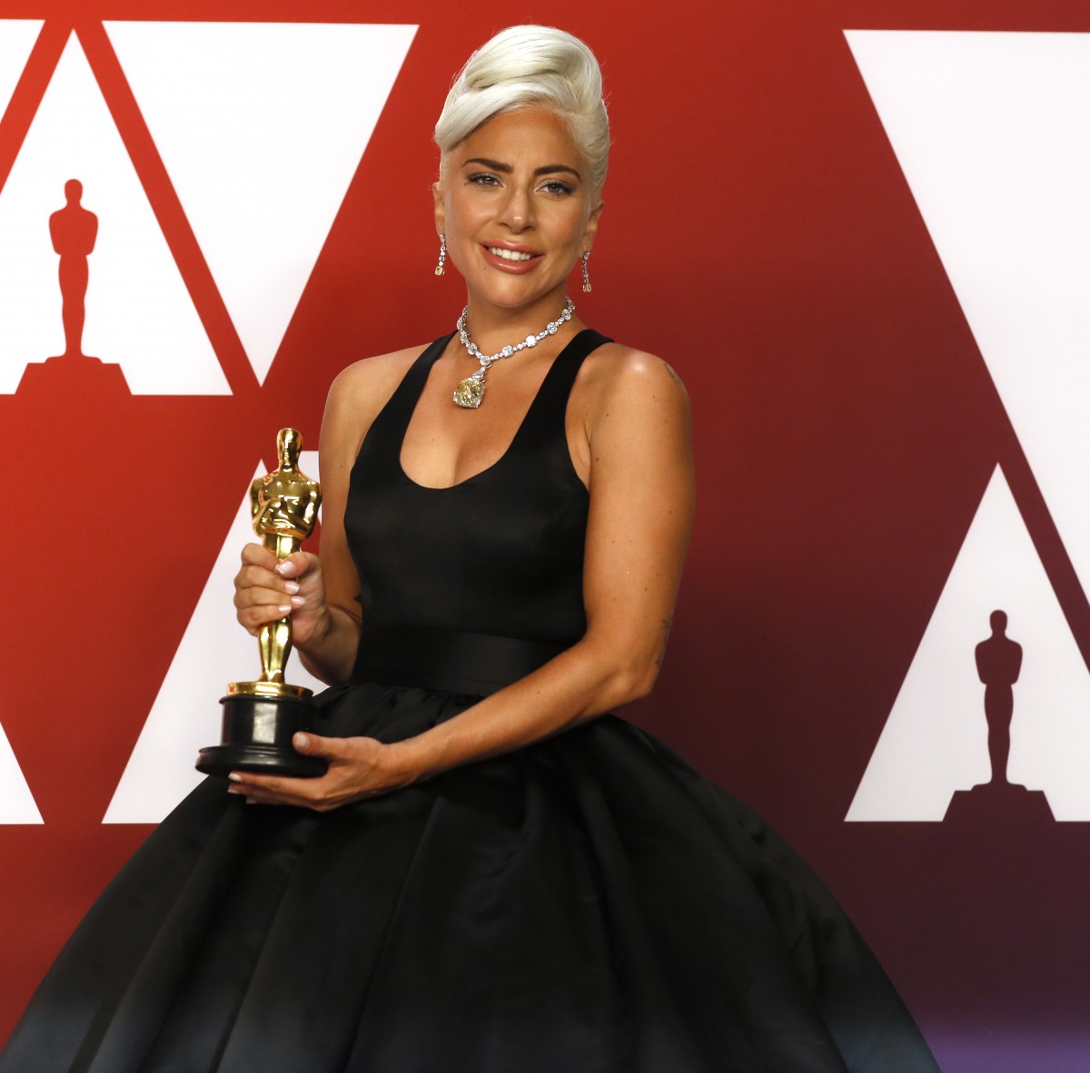 Лейди Гага обвинена в плагиатство за „Shallow“