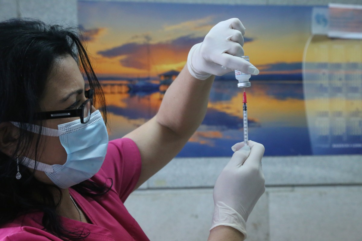 Лошото време спря пратката ваксини на Pfizer за България
