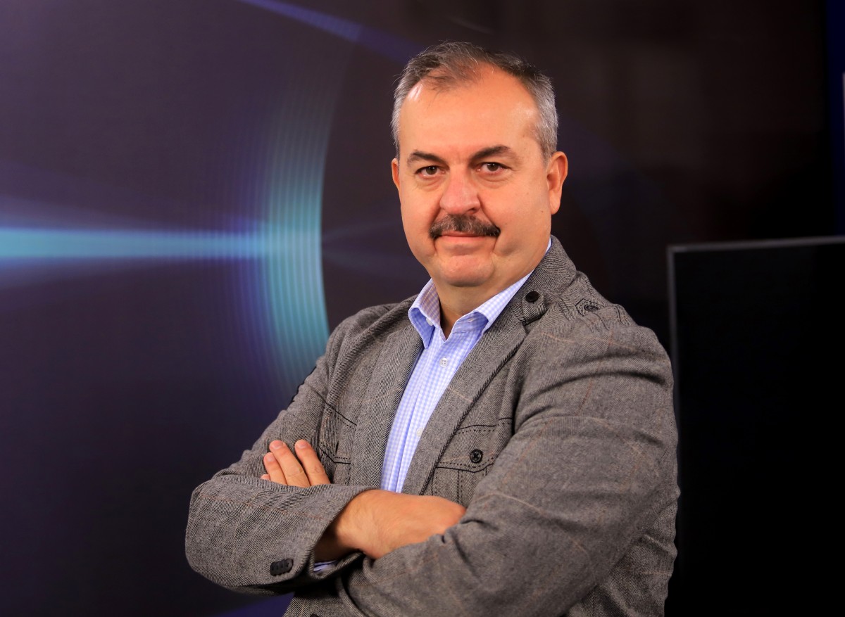 Любчо Нешков: Македония пред избор – лъжа или бъдеще