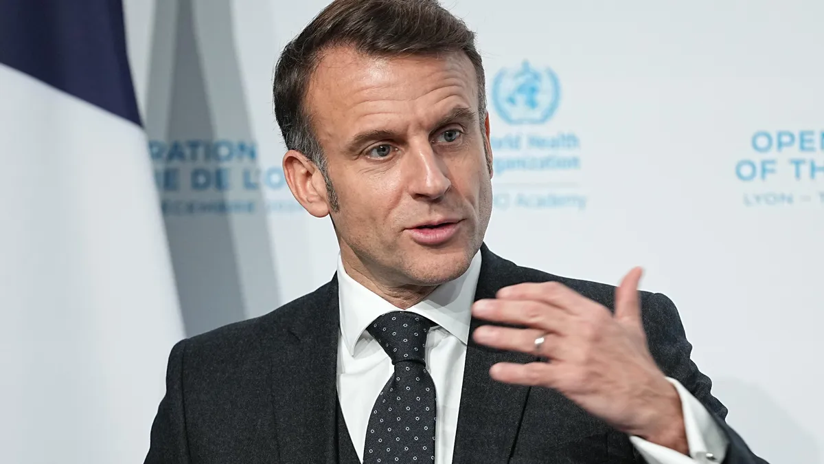 Макрон назначи четвъртото правителство на Франция за годината