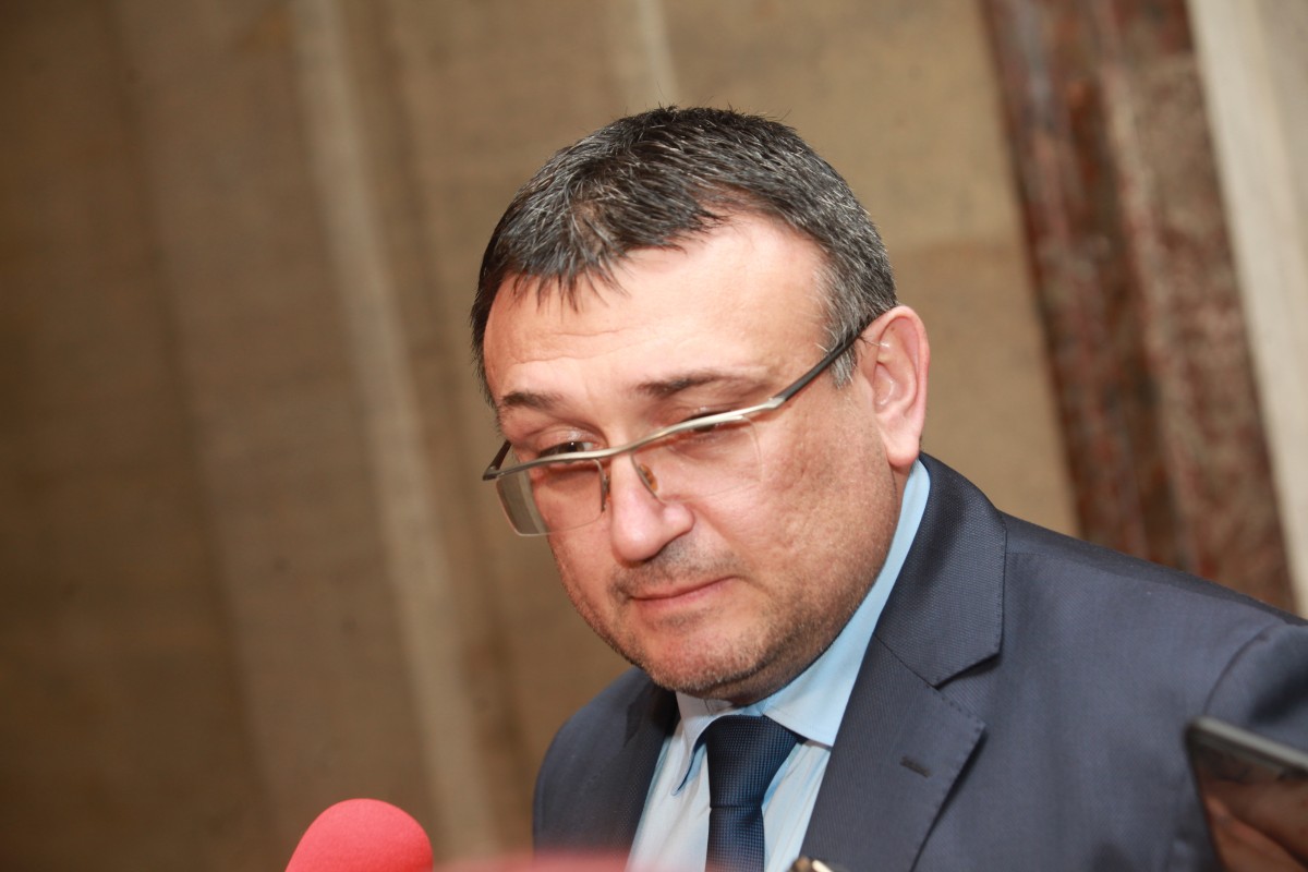 Маринов: Можем да използваме и армията срещу мигрантите