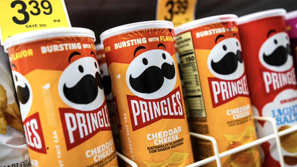 Mars придобива производителя на Pringles Kellanova за близо 36 млрд. долара