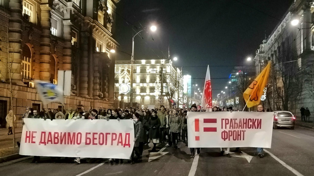 Масов протест в Белград срещу замърсяването на въздуха