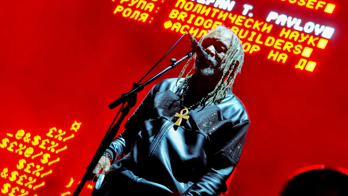 Massive Attack закриха Sofia Live Festival с незабравимо шоу и силно послание срещу войната
