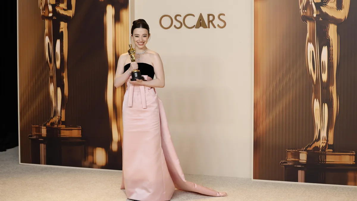 Майки Мадисън е новото лице на Dior