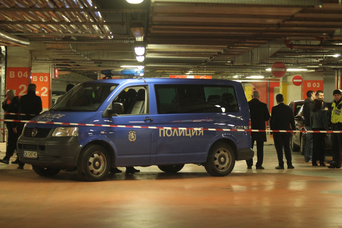 Мъж открадна 2000 лв. от фирма за бързи кредити в „Младост“ навръх Коледа