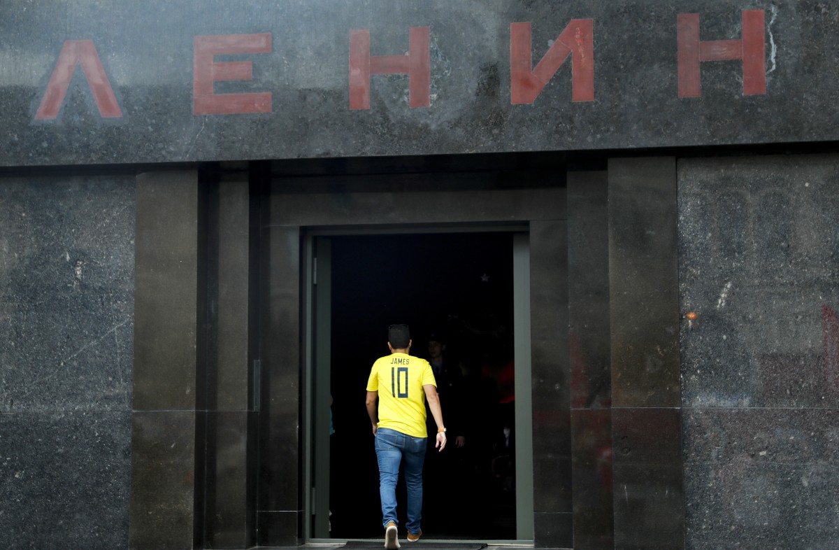 Мъж се опита да съживи мумията на Ленин... със зехтин