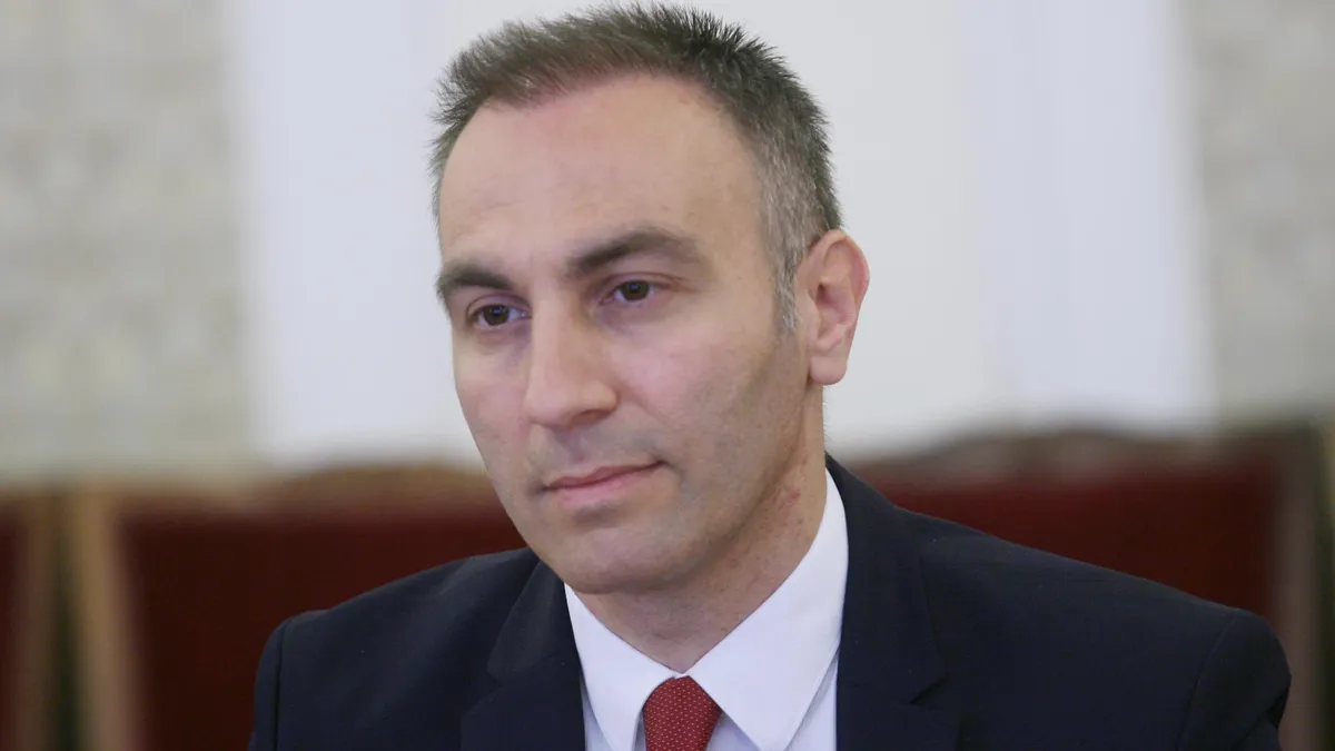 Международна заповед за арест на бившия македонски вицепремиер Артан Груби