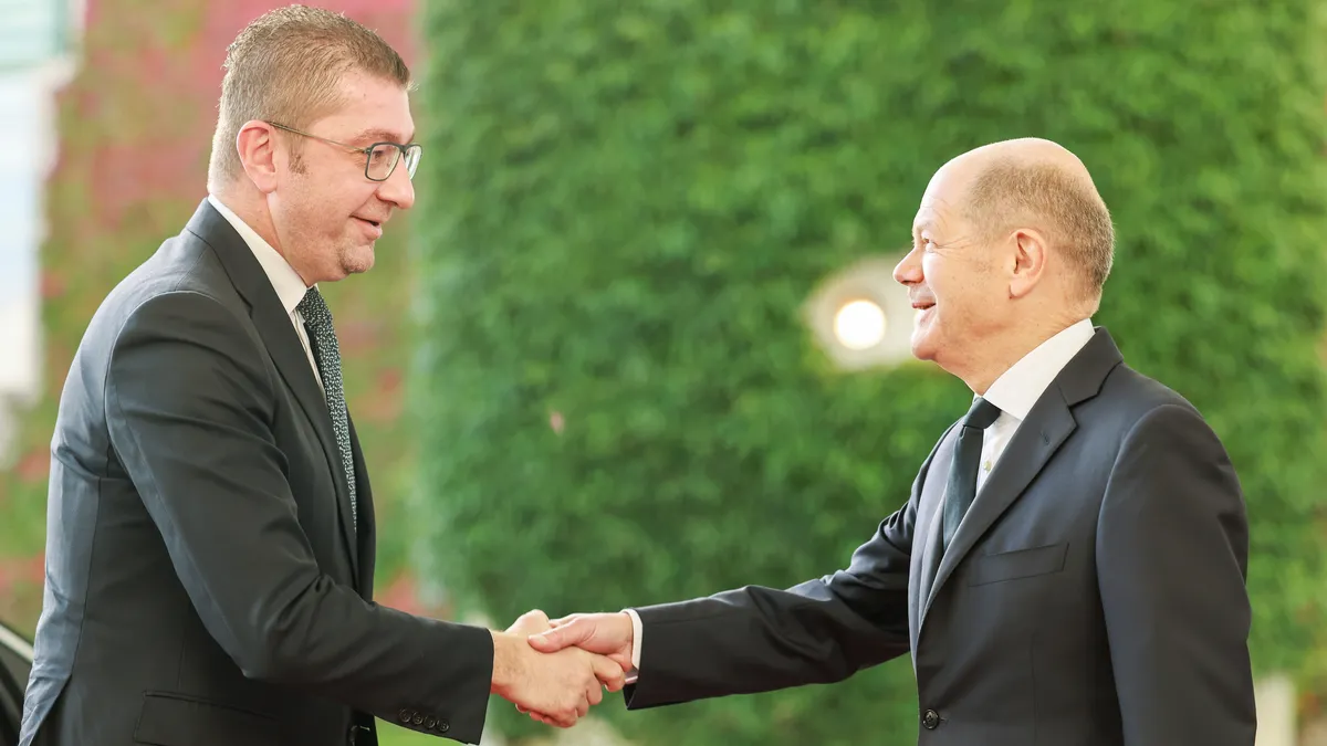 Мицкоски се срещна с Шолц в Берлин и определи Германия като ключов партньор на Северна Македония 