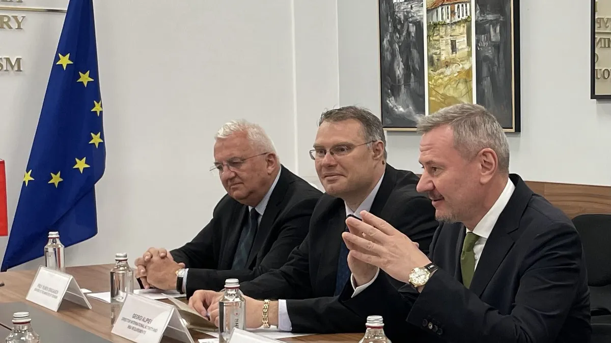 Милошев: Директна самолетна връзка между София и Тирана би повлияла изключително положително