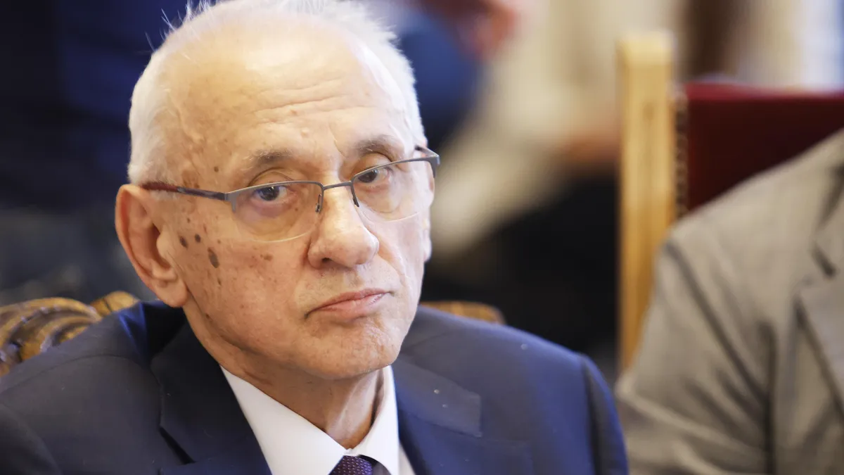 Министър Кирилов: Цените на лекарствата в евро ще бъдат публикувани още през август