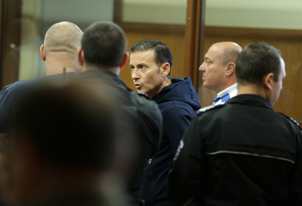 Гледат мярката за неотклонение на Миню Стайков