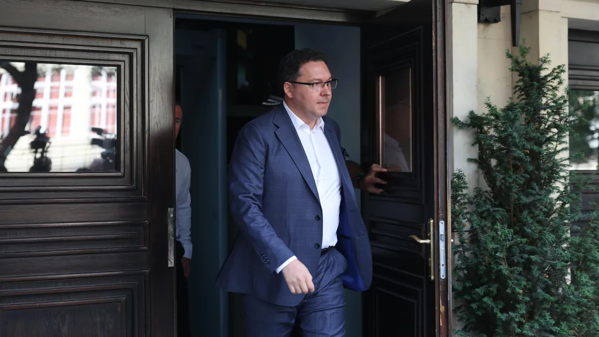 Митов: Край Струмяни остава най-проблемният пожар, утре сутринта очакваме шведските самолети