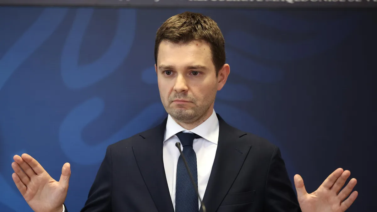 Муцунски: България влошава отношенията ни, създава геополитическо напрежение, Вайц е перфектен