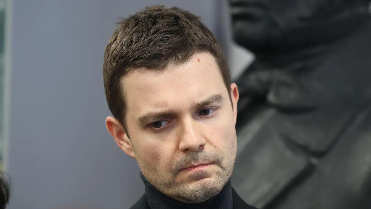 Муцунски манипулира гражданите на Северна Македония за условията на Преговорната рамка с ЕС и Договора с България