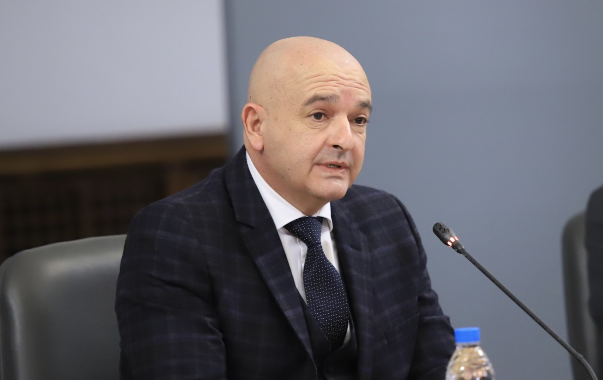Мутафчийски: Няма никакъв субективен елемент относно броя на ваксините за България
