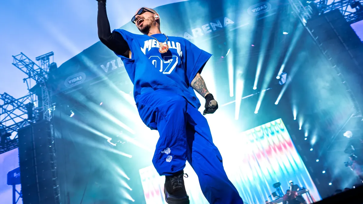 Музикално торнадо завихри J Balvin на софийска сцена