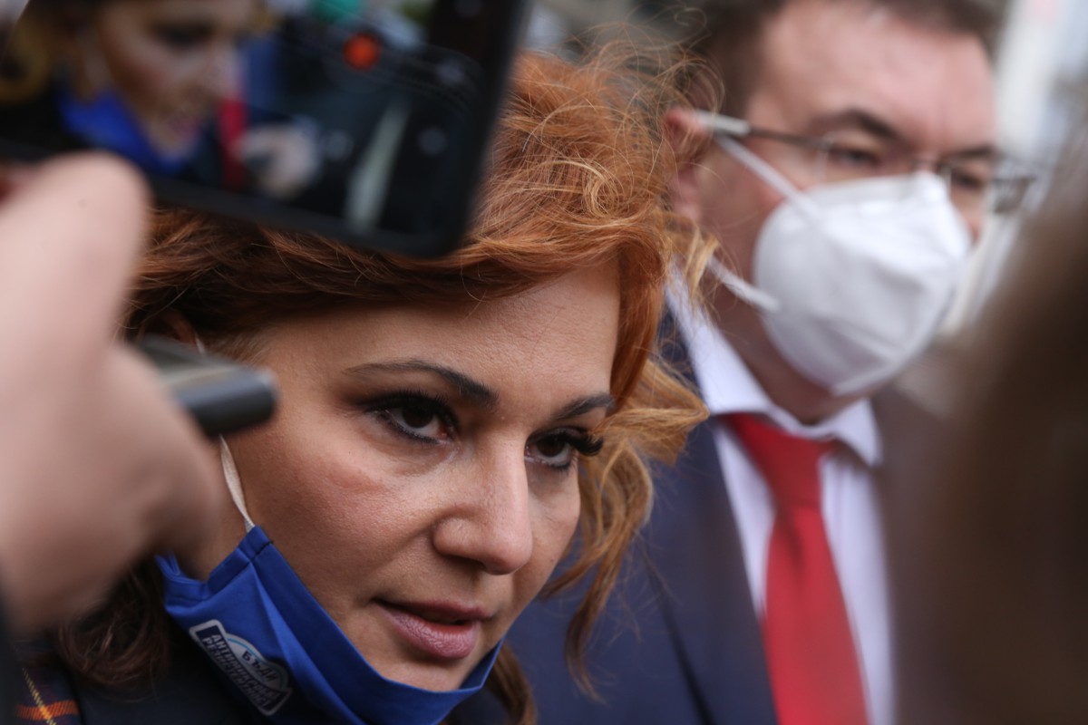 МЗ: Презапасяването и самолечението е изключително вредно