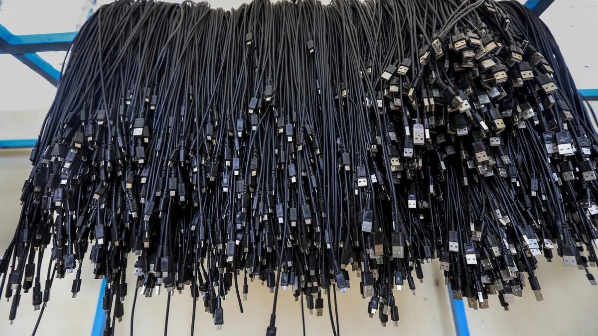 На 28 декември влиза в сила закона за стандартно зарядно USB Type-C в ЕС