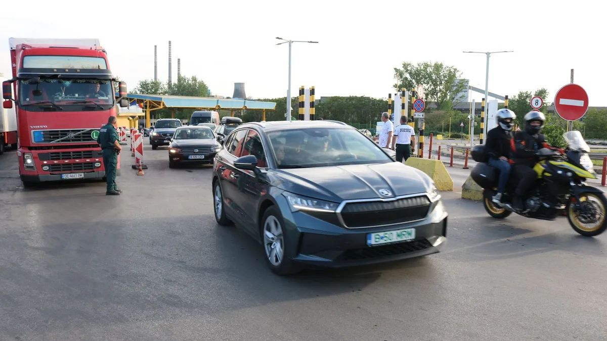 Над 8000 леки автомобила излязоха от България през Дунав мост-Русе за последното денонощие