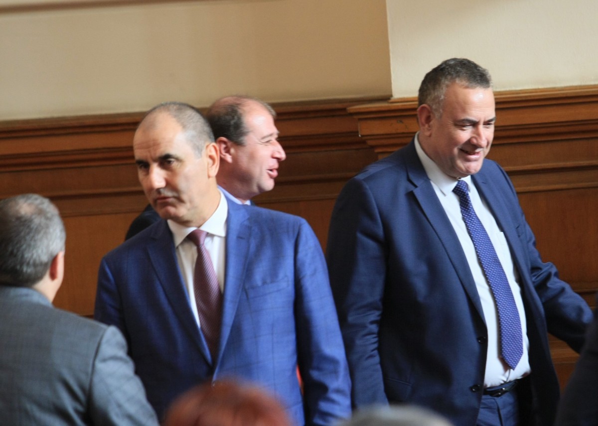 Парламентът отхвърли президентското вето върху Закона за личните данни - видео