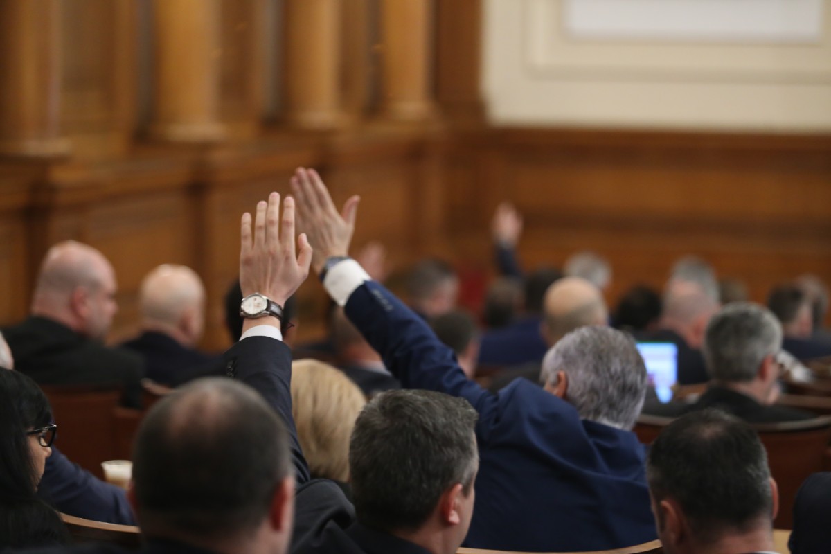 НС започва работа с предложение за преразглеждане на санкциите на ЕС към Русия