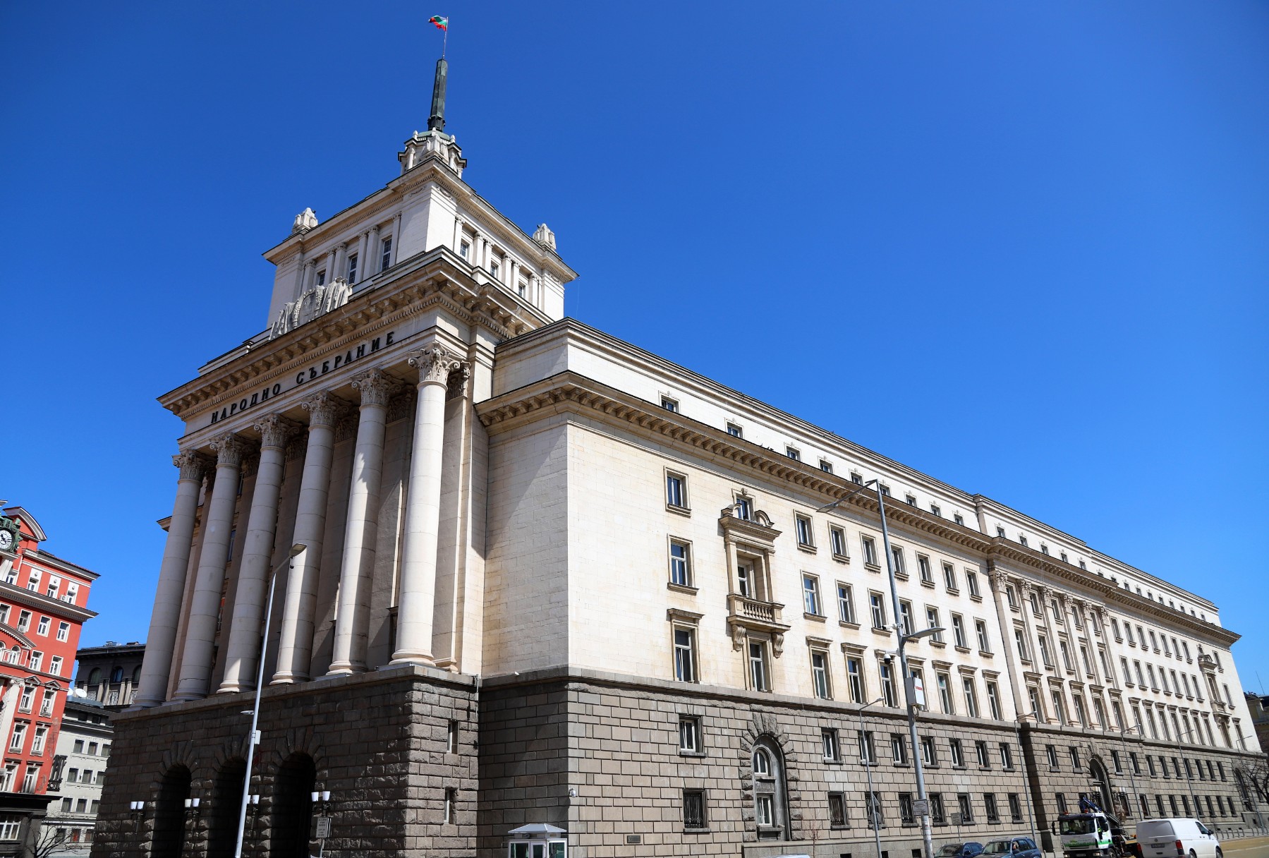 Депутатите полагат клетва и избират председател на 45-ия парламент