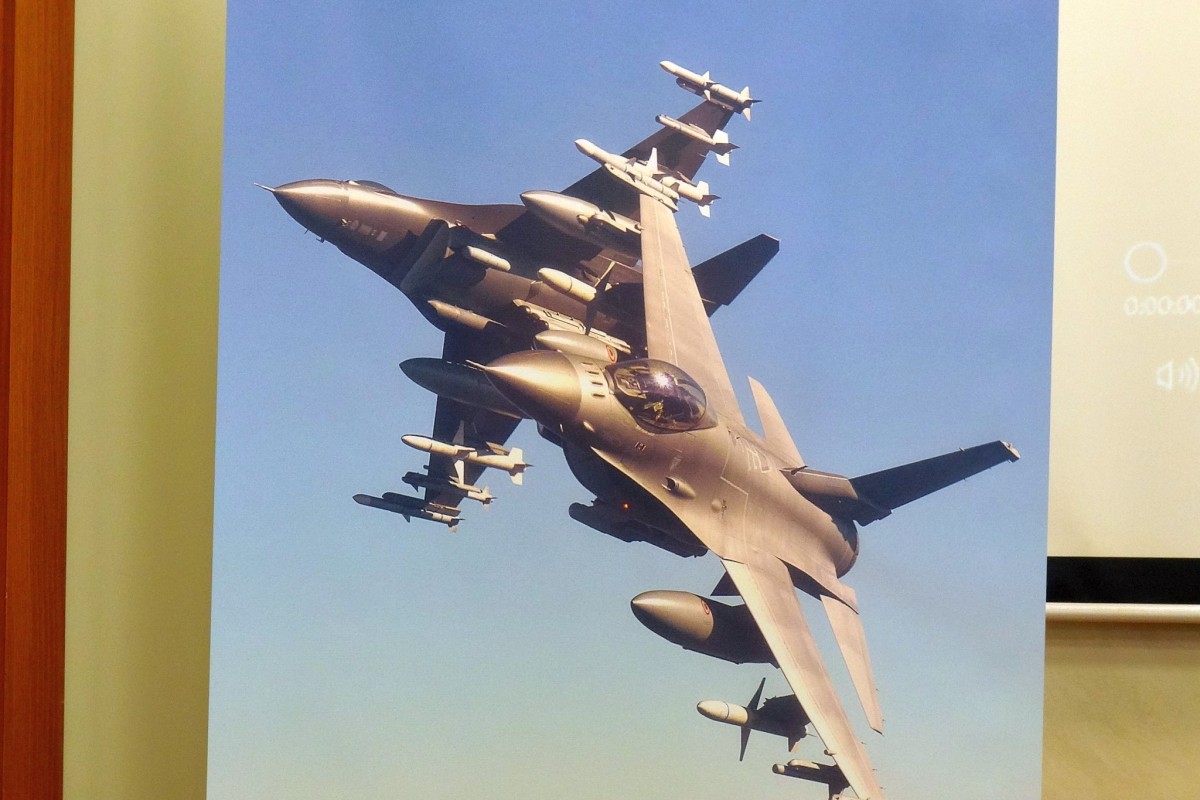 Наша делегация заминава за Вашингтон, за да преговаря за F-16
