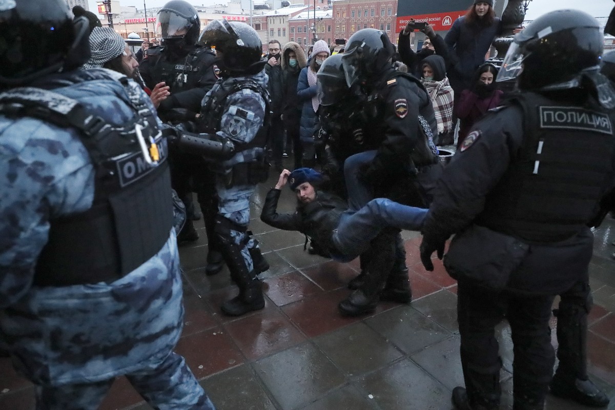 Над 4 000 арестувани по време на протестите в Русия