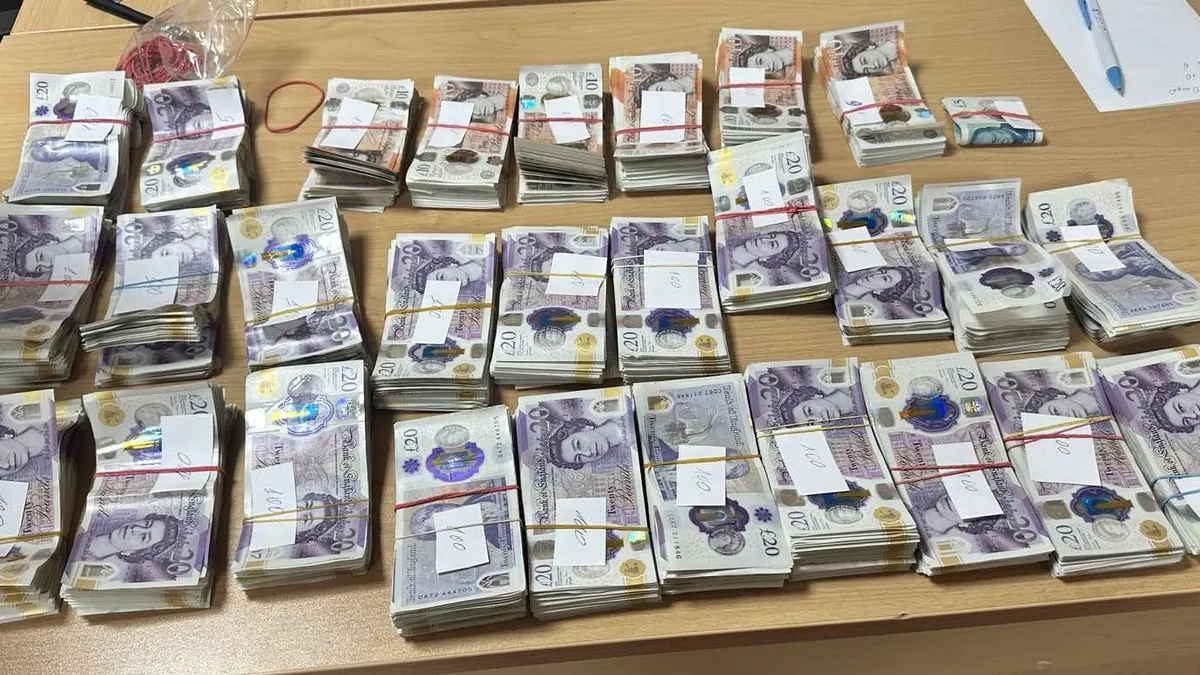 Недекларирани 50 000 британски лири във въздуховода на камион откриха на Капитан Андреево