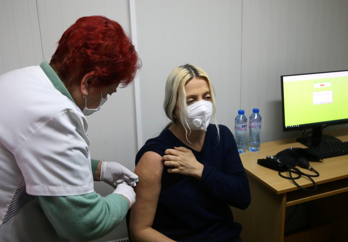 Необходими ли са нови ваксини заради мутациите на коронавируса