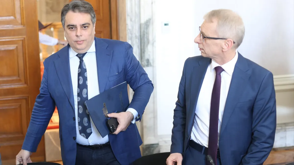 Николай Денков: Ние сме в състояние на диктатура
