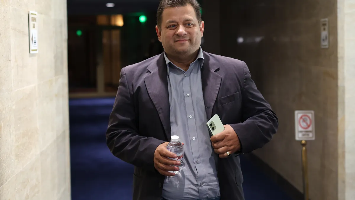 Николай Марков официално не е член на „Величие"