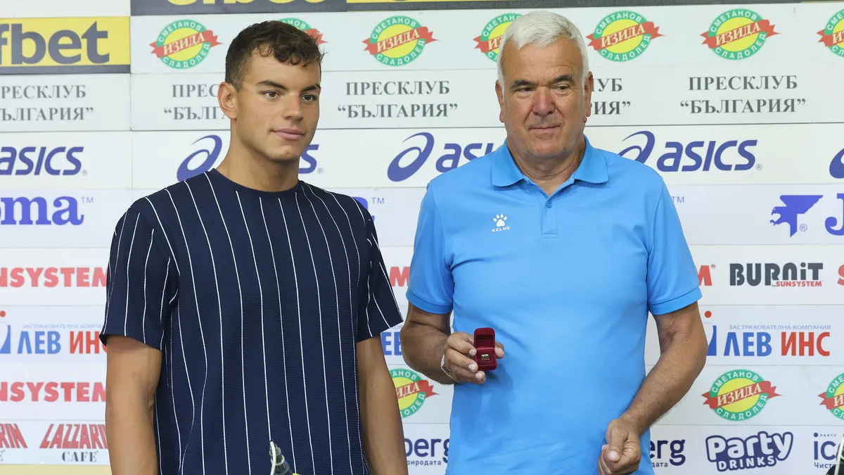Николай Вакареев: Голямата цел пред Мицин на Световното е влизане във финал на 400 м свободен стил