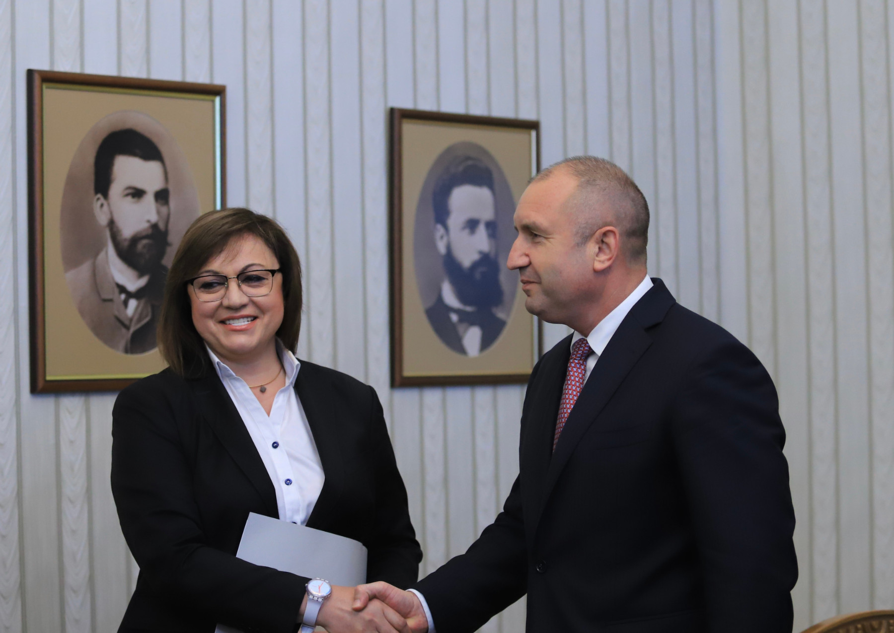 Нинова: Не ни трябват натовски самолети, ЕС се доближава до позицията на БСП