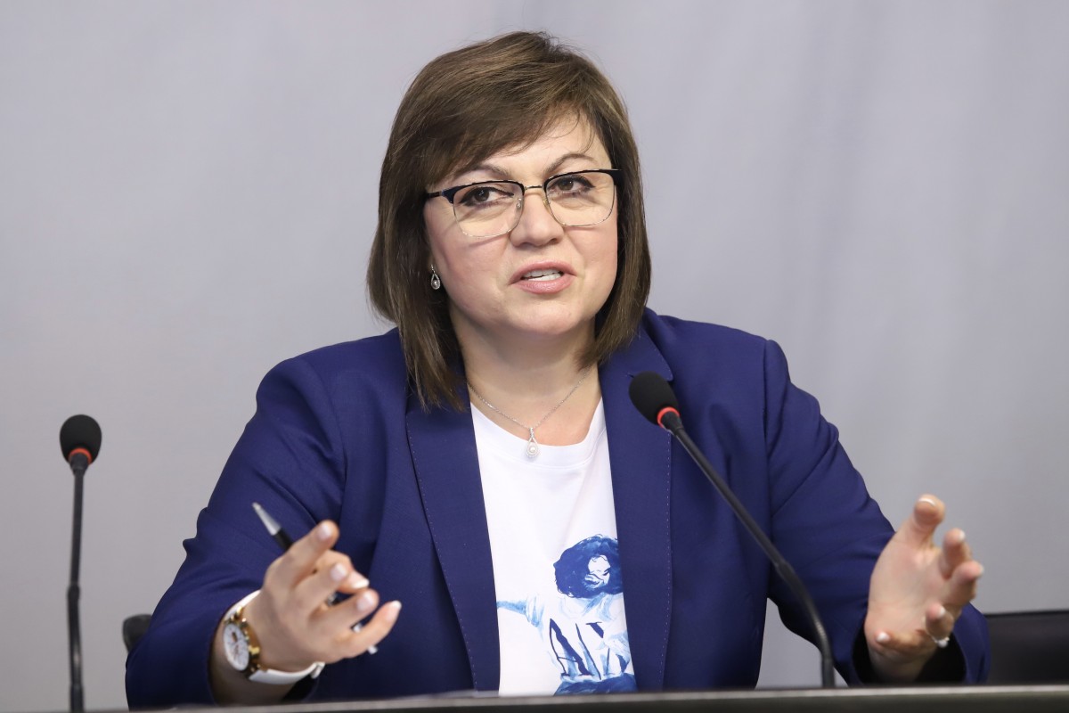 Нинова: Никога не съм стъпвала в офиса на Божков