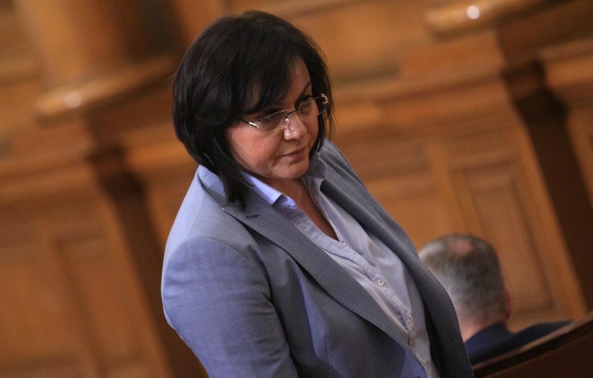Нинова: Парите, които Борисов харчи през прозореца на джипа, не са негови