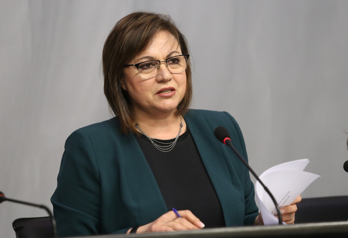 Нинова: Правителството да започне разговори за доставка на руската ваксина