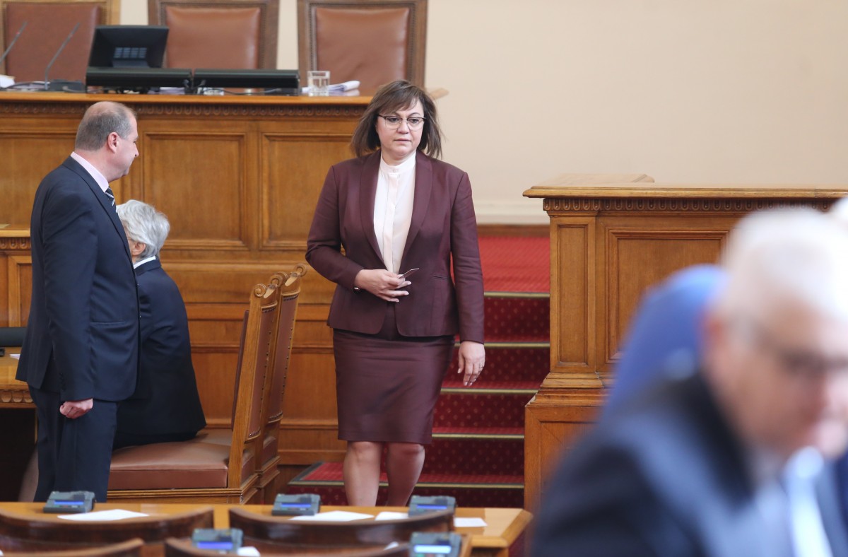 Нинова: Жертвите на хакерската атака да сменят личните си карти, държавата да плати